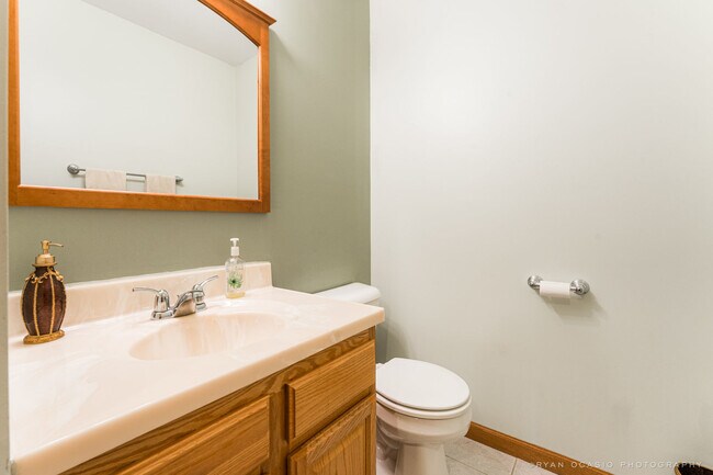 Building Photo - 113 Andresen Ct