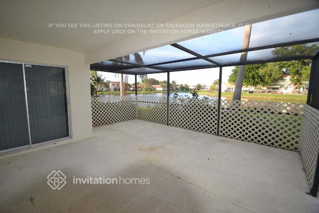 Building Photo - 5941 Aquamarine Way