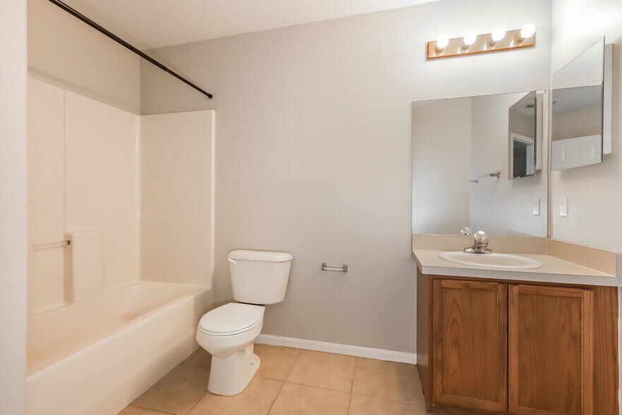 Building Photo - 10510 Boyette Creek Blvd