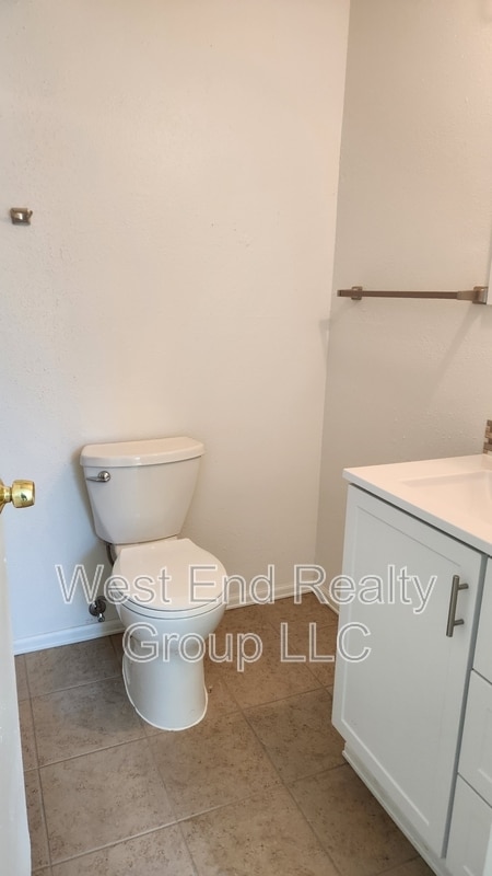 Building Photo - 1023-1029 N Washington Ave