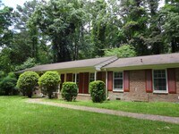 Building Photo - Chapel Hill Ranch Lakeshore community