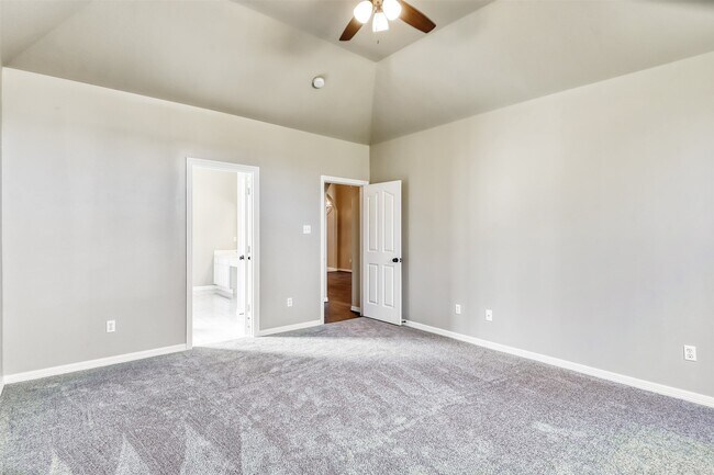 Building Photo - 7502 Wedgewood Dr
