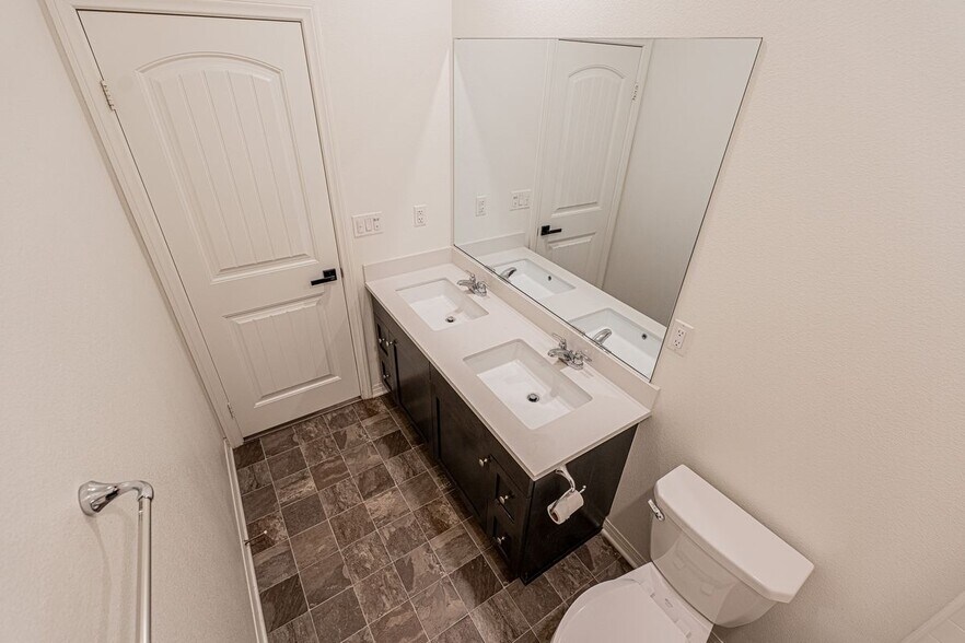 Building Photo - 28954 Copper River Rd