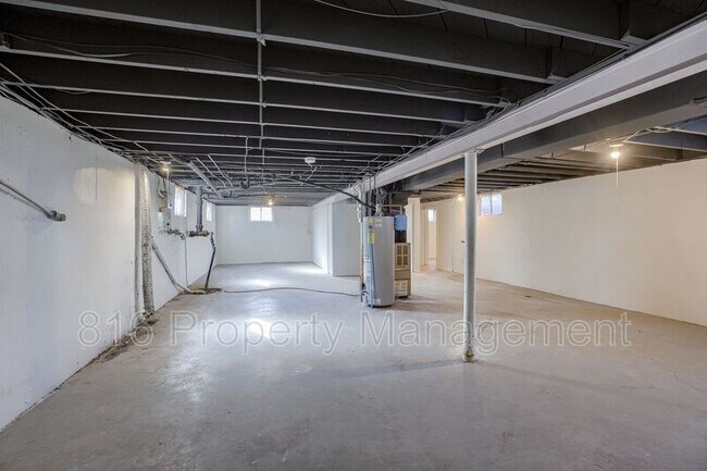 Building Photo - 11111 Blue Ridge Blvd