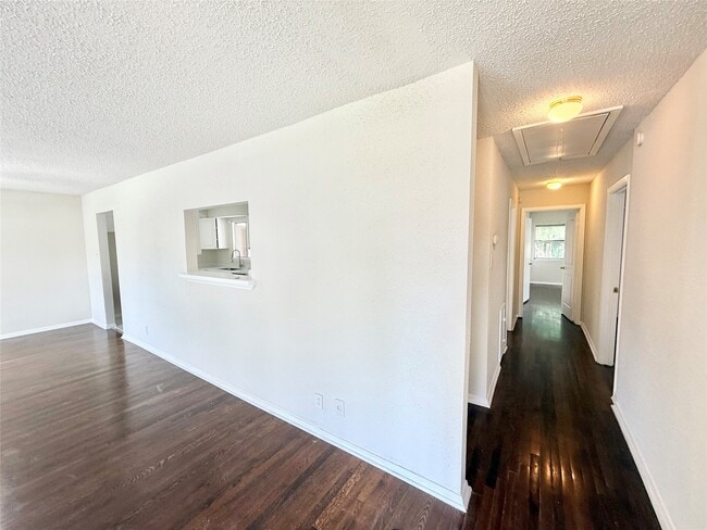 Building Photo - 5315 Newkirk Ln