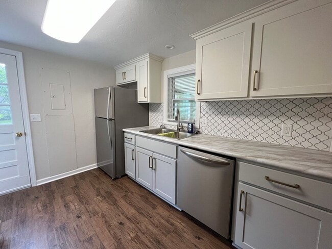 Building Photo - 3/1 Home for Rent!