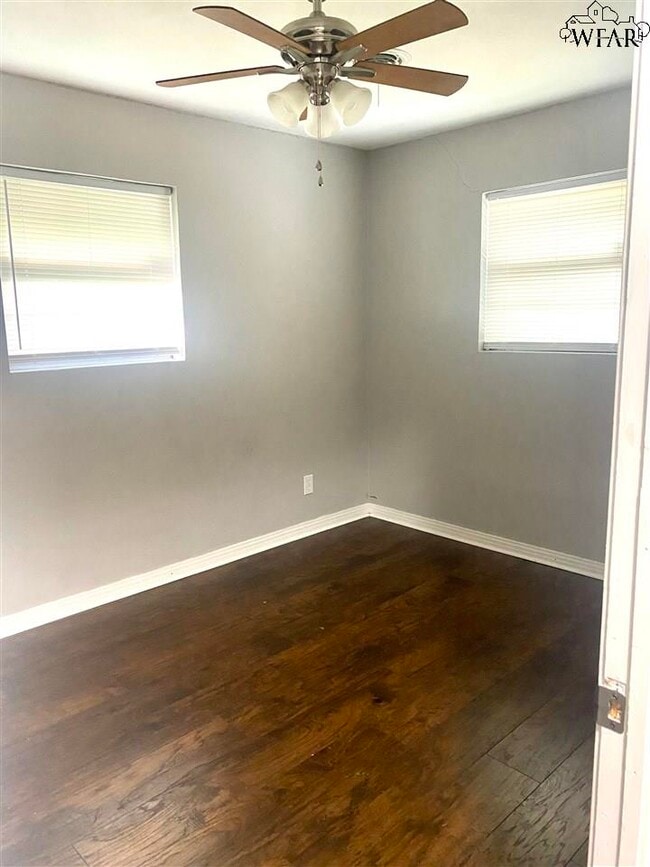 Building Photo - 4404 Cunningham Dr