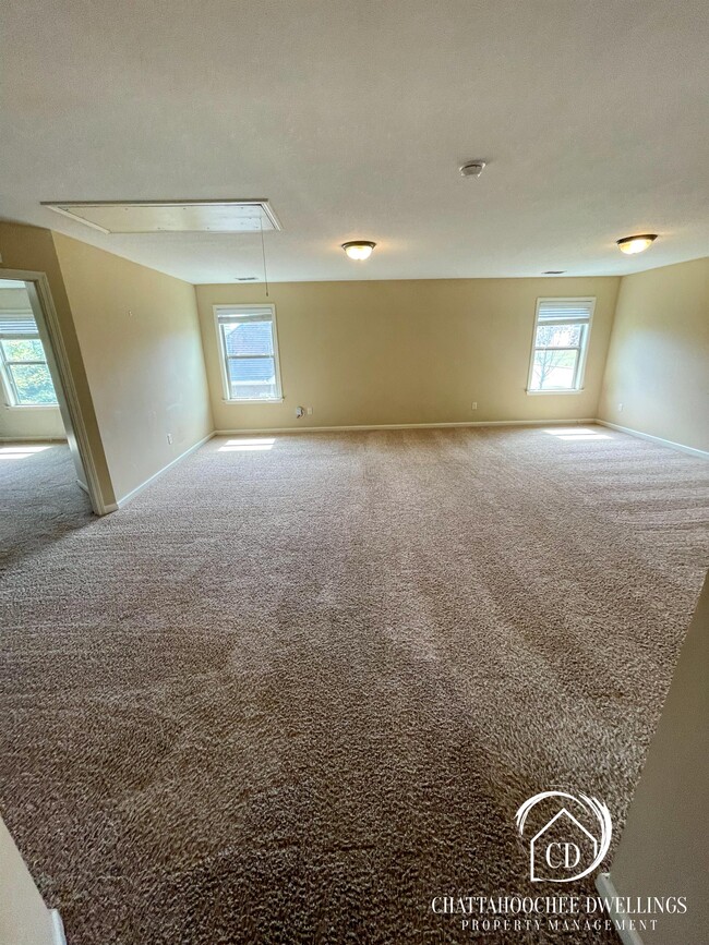 Building Photo - 6824 Riverbrook Trce