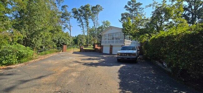 Building Photo - 289 Ashbrook Dr