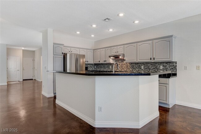 Building Photo - 9420 San Laguna Ct