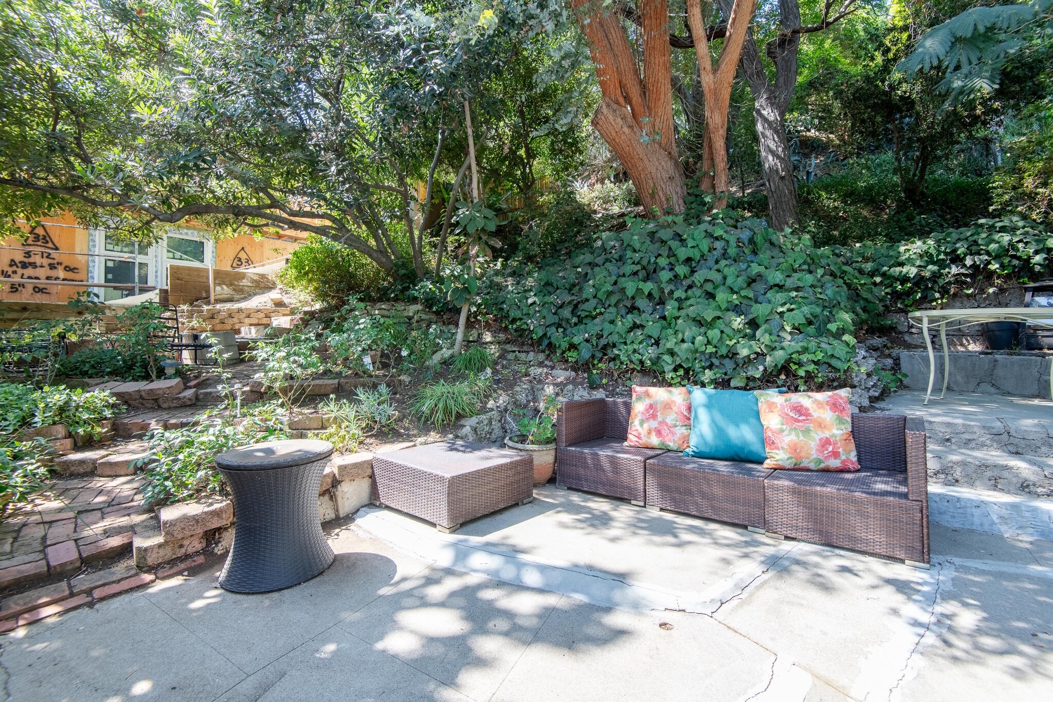 Building Photo - 2001 1/2 Pinehurst Rd