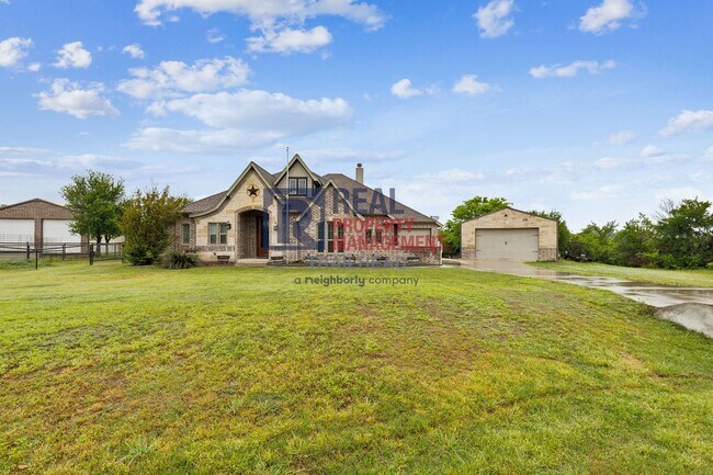 Building Photo - 113 Maral Ln