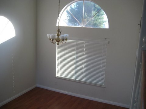 Building Photo - Gorgeous Canyon Crest Home Move In Ready!!