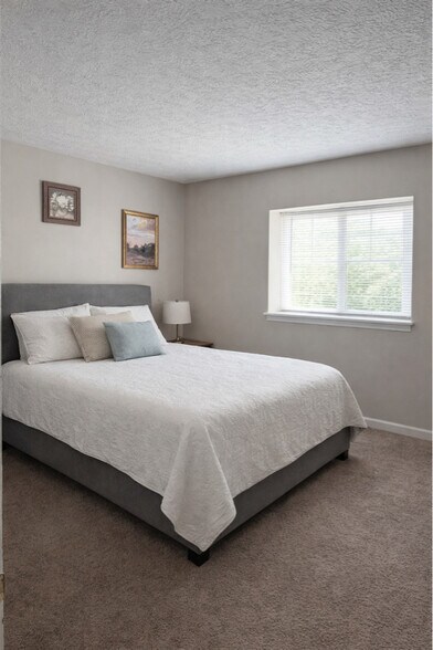 Building Photo - 3360 Burlingame Ave SW