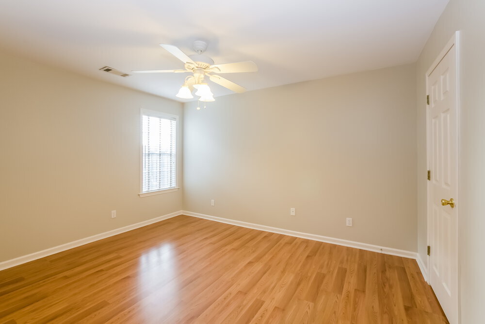 Building Photo - 10436 Sunnybrook Cir