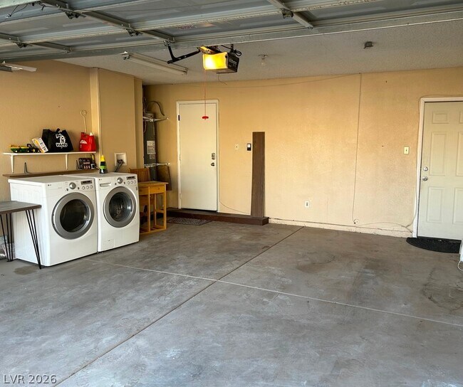 Building Photo - 267 Westwind Rd