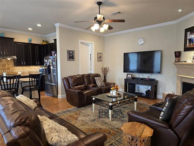 Building Photo - 2447 Embleton Dr