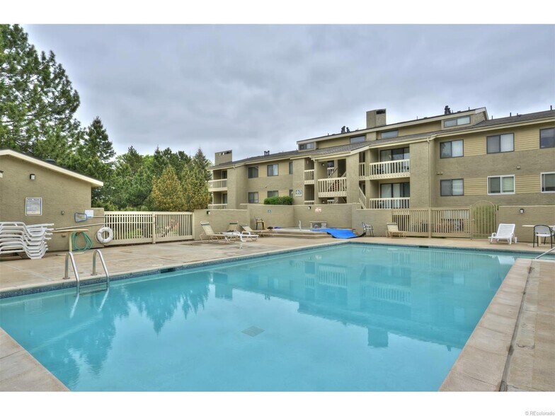 Building Photo - 20 S Boulder Cir