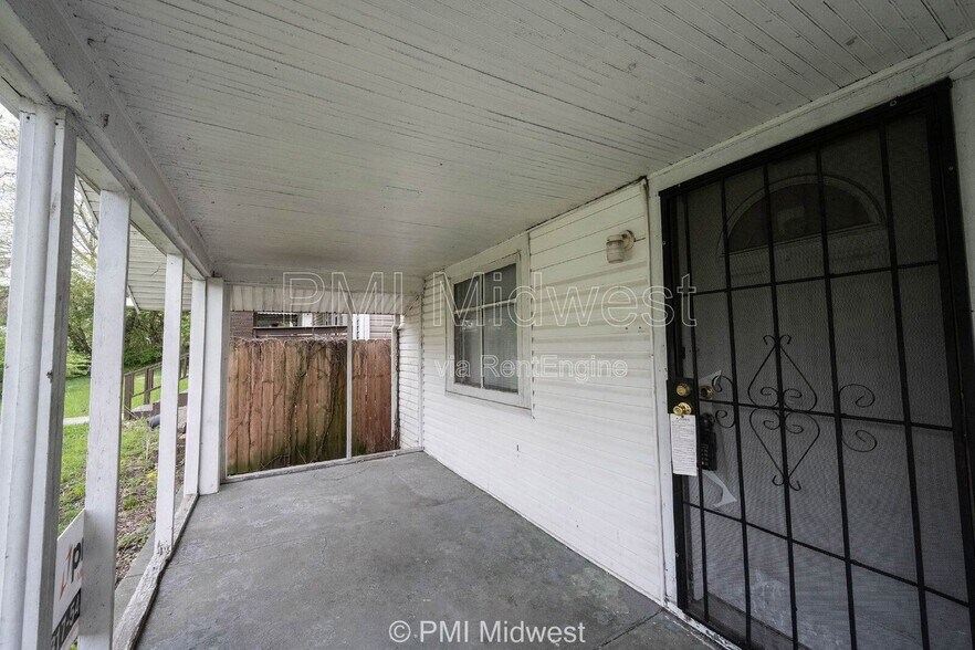 Building Photo - 1331 W 34th St