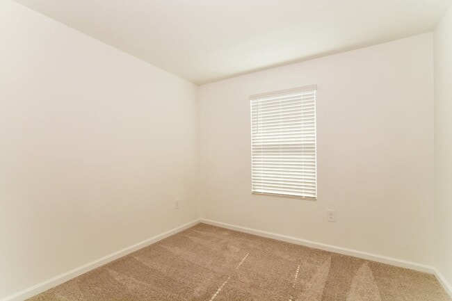 Building Photo - 2219 Rock Dr