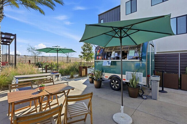 Building Photo - 2081 Acara Cir