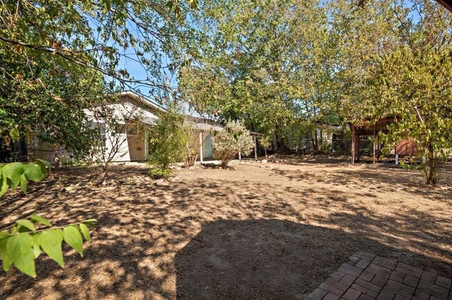 Building Photo - 6709 Tampa Cove
