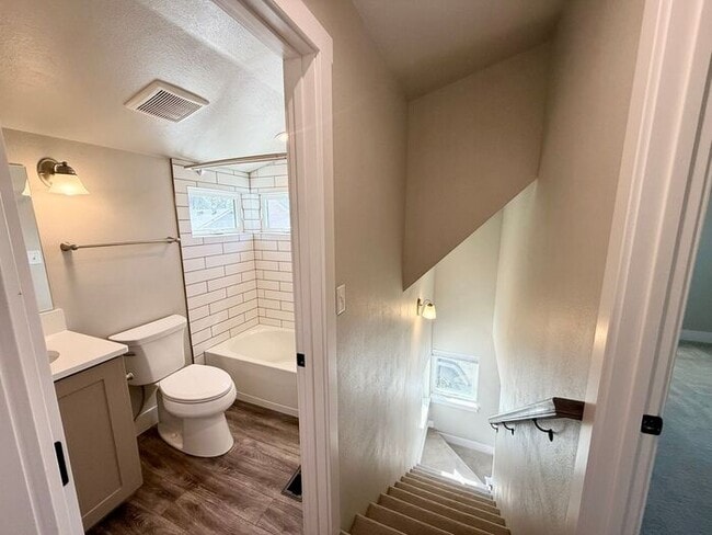 Building Photo - Modern Home in Heart of Old Town Fort Collins!