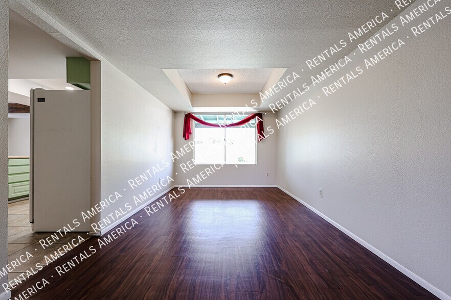 Building Photo - 2466 W Onza Ave