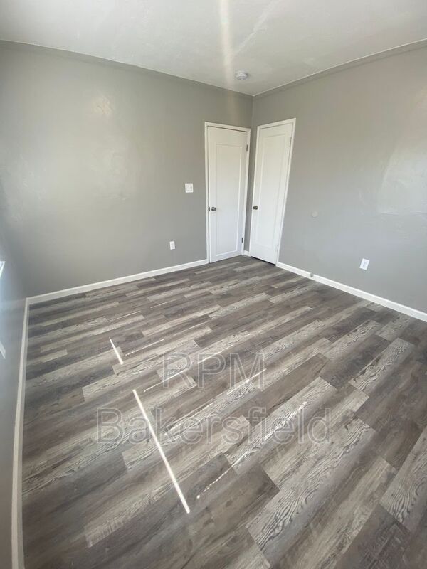 Building Photo - 2527 Chester Ln
