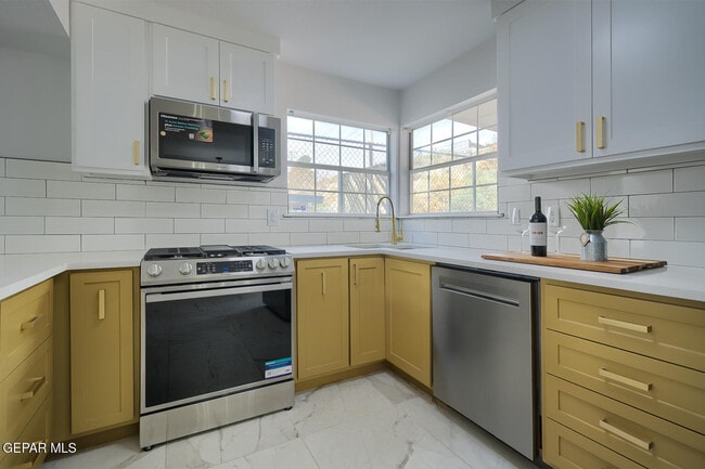 Building Photo - 7413 Le Conte Dr
