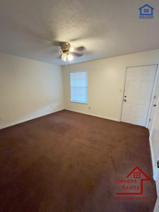 Building Photo - 101 Bybee Dr