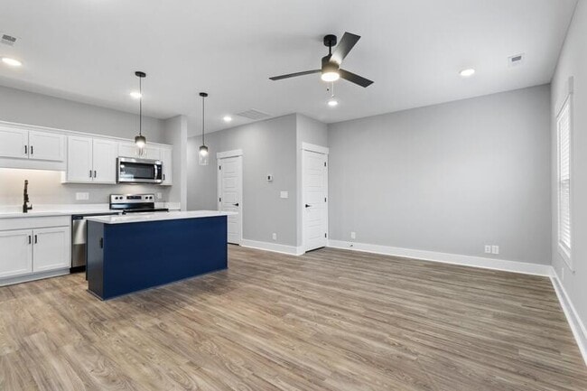 Building Photo - 106 Jonathan Wade Cir