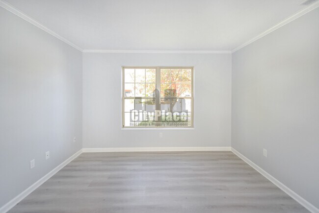 Building Photo - 6677 W Longview Dr