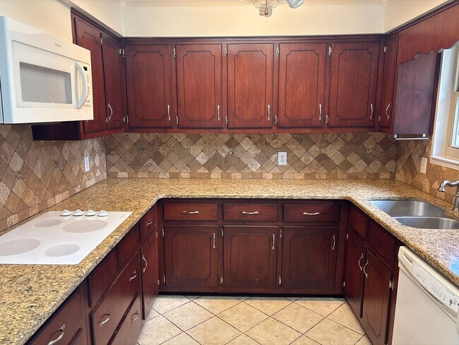 Building Photo - Spectacular