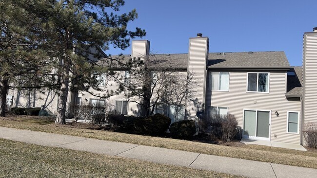 Building Photo - 385 Grissom Ct