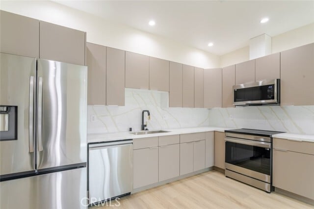 Building Photo - 11112 Emelita St