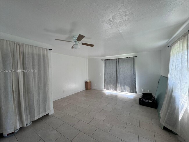 Building Photo - 5535 Tenth Ave