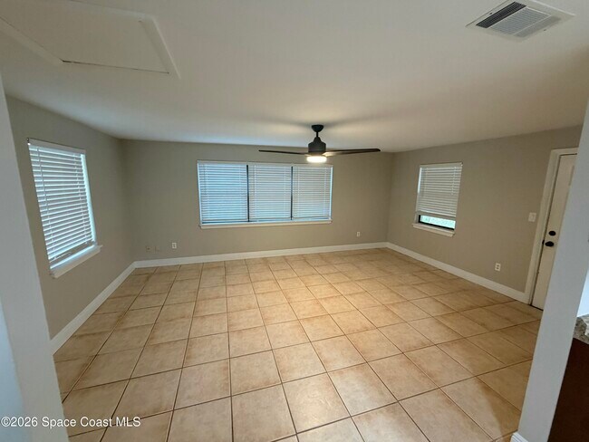 Building Photo - 625 Verbenia Dr