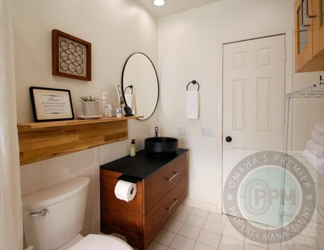 Building Photo - 822 N 50th Ave