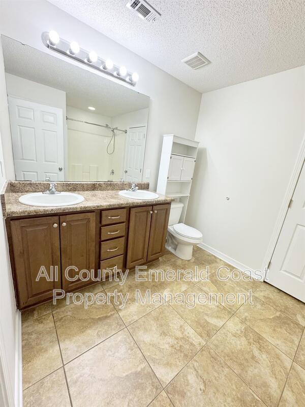 Building Photo - 293 Dahlquist Dr