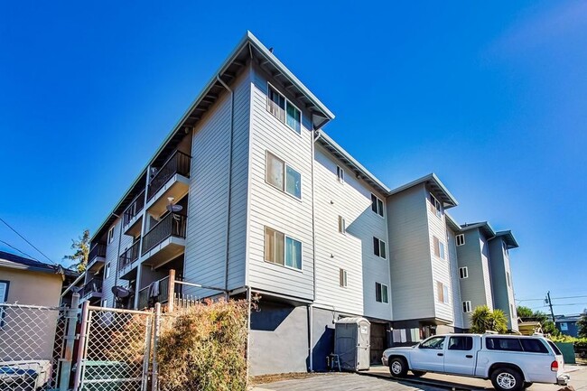 Building Photo - High Street Apartments