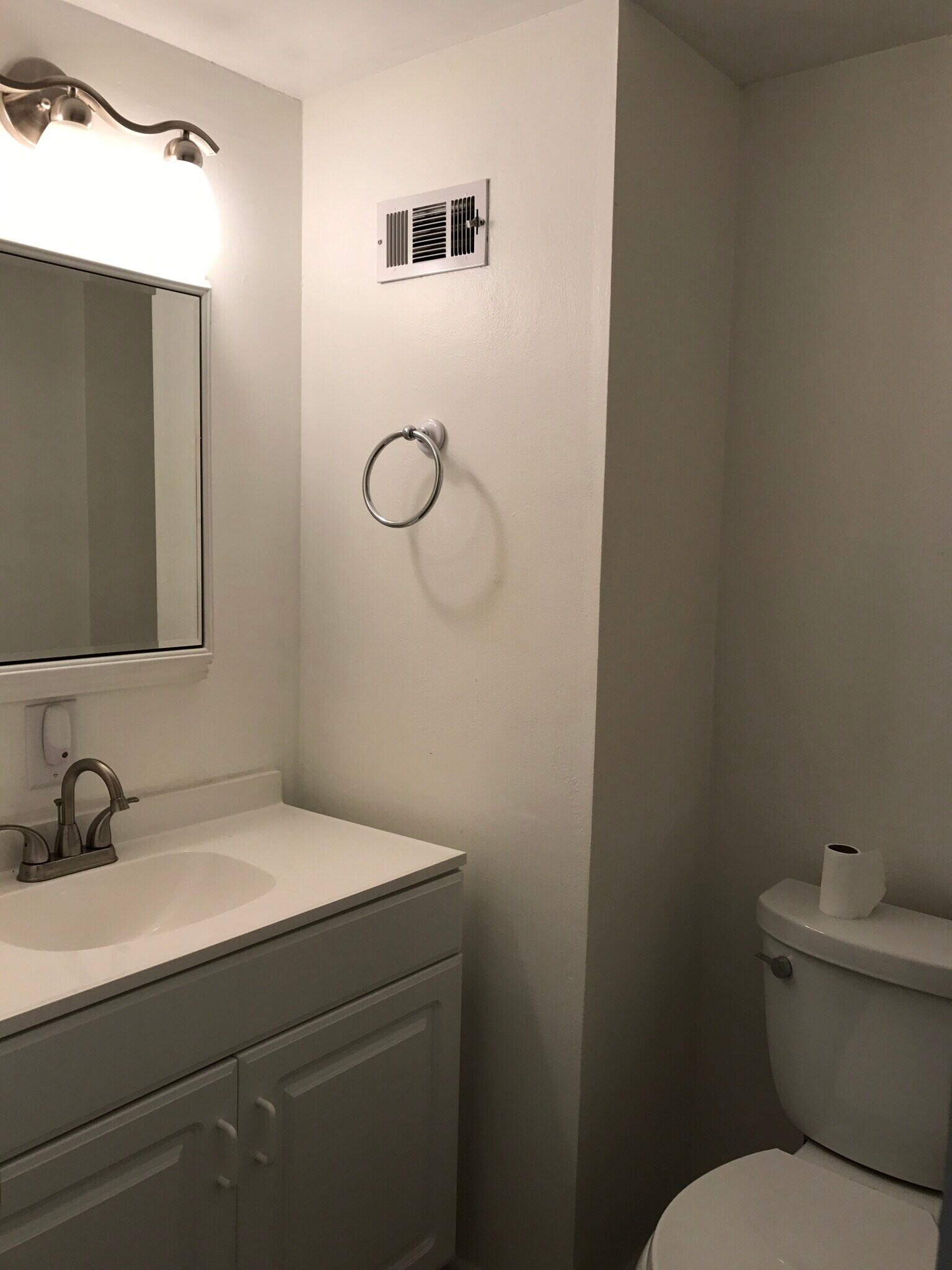 Building Photo - 4511 W La Villa Ln