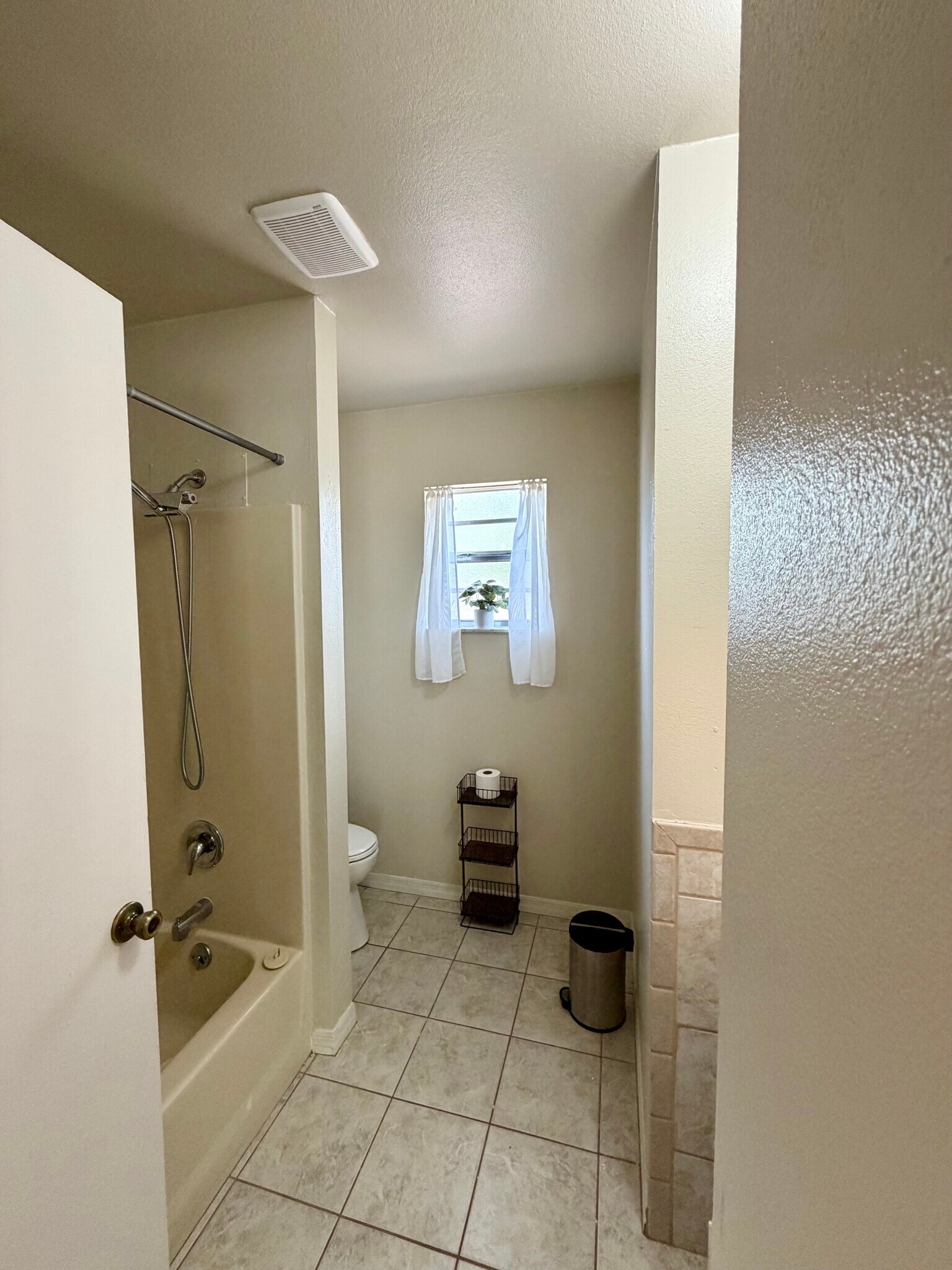 Building Photo - 1133 Glenwood Rd