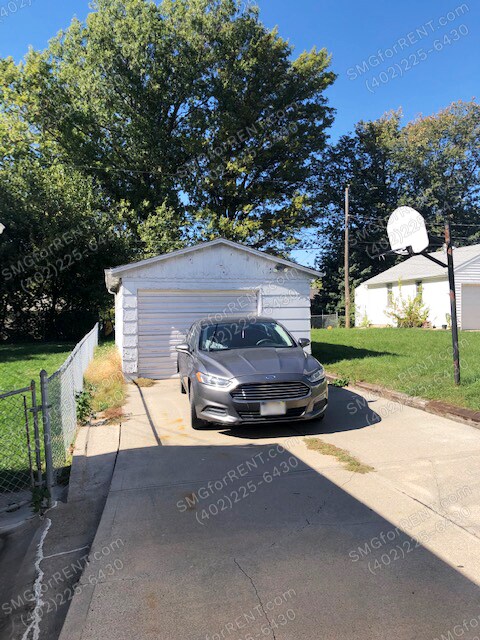 Building Photo - 2318 N 69th St