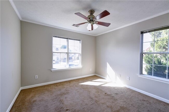 Building Photo - 1135 Laurel Cove Dr