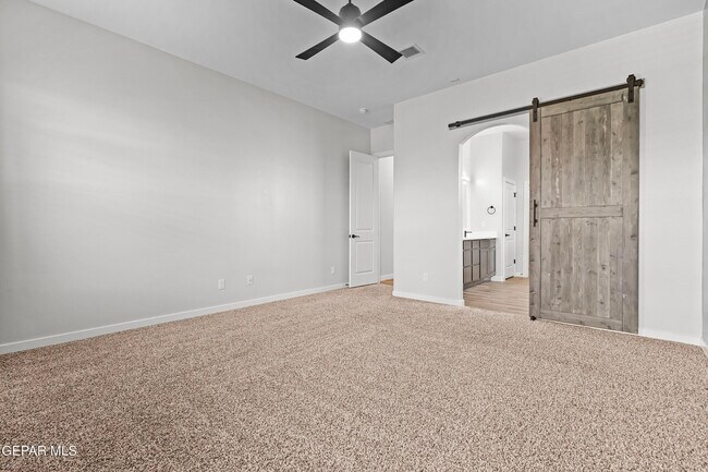 Building Photo - 13992 Margaret Ponce Ave
