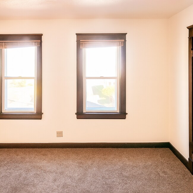 Building Photo - 4409 Gifford Ave