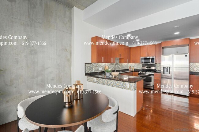 Building Photo - 1025 Island Ave