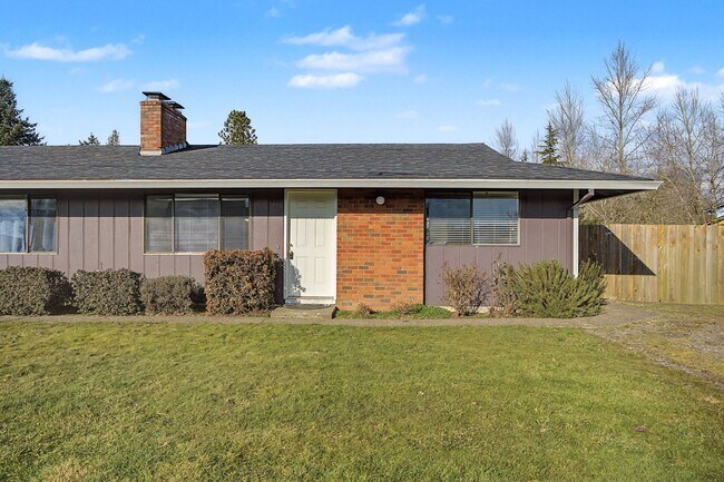 Building Photo - BRUSS01