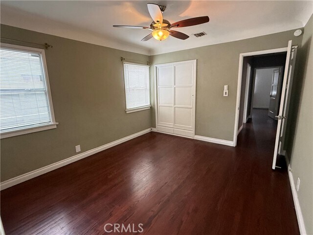 Building Photo - 527 S Orchard Dr